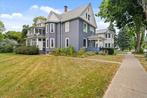 206 Wilder St, Aurora, IL 60506