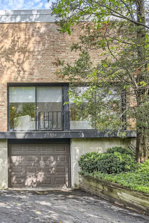 2755 Prairie Ave # B, Evanston, IL 60201