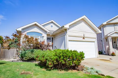 6522 W Byron St, Chicago, IL 60634