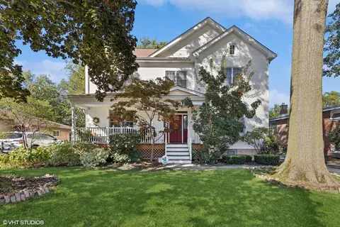3200 Hill Ln, Wilmette, IL 60091