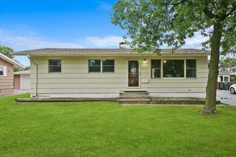 22 Arrowhead Dr, Thornton, IL 60476 photo 2