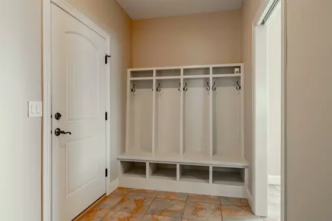 Entry Way - 2 Indigo, Bloomington, IL 61705 photo 3 of 4