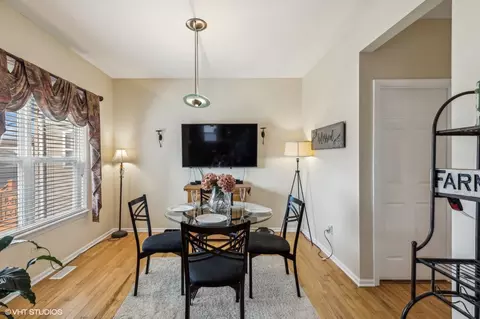 Dining - 59 E 89th St, Chicago, IL 60619 photo 2 of 2