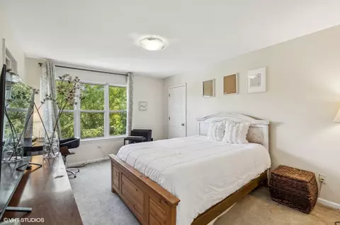 Bedroom - 59 E 89th St, Chicago, IL 60619 photo 2 of 2