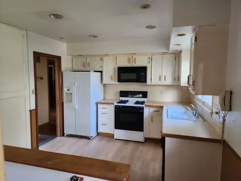 3210 Vista Ter, Mchenry, IL 60050 photo 10