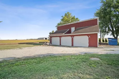 32471 E 3200 North Rd, Chenoa, IL 61726 photo 8