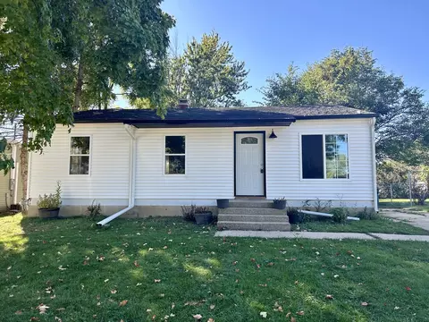 1309 Bonnie Ave, Dixon, IL 61021