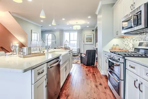 1117 Dock St, Des Plaines, IL 60018 photo 7
