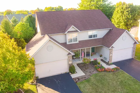 1189 Penny Ln, Sycamore, IL 60178