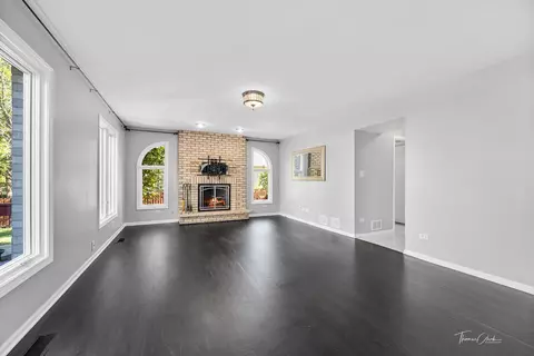 Living - 3831 Celeste Ln, Naperville, IL 60564 photo 3 of 7