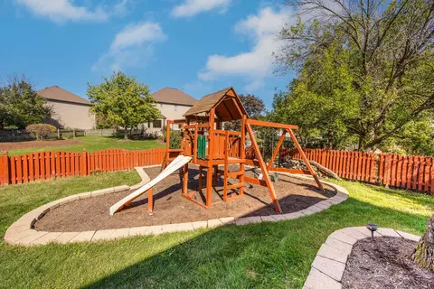 Exterior - 3831 Celeste Ln, Naperville, IL 60564 photo 3 of 5