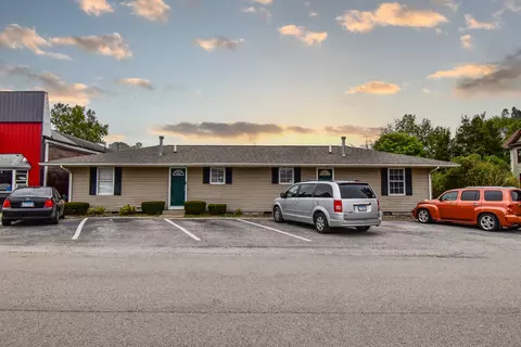 208 S Main St #0, Flanagan, IL 61740
