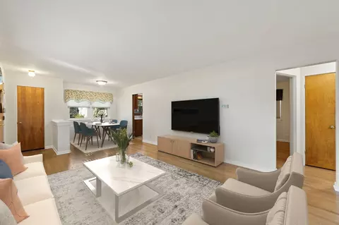 Living - 1205 S Cora St, Des Plaines, IL 60018 photo 4 of 6