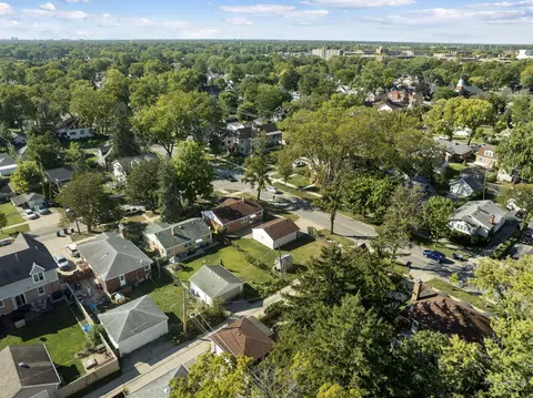 View/Area - 1205 S Cora St, Des Plaines, IL 60018 photo 3 of 5