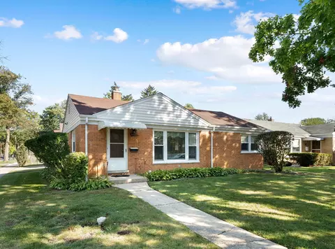 Exterior - 1205 S Cora St, Des Plaines, IL 60018 photo 2 of 6