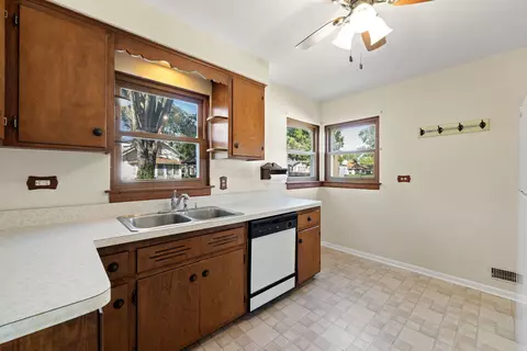 Kitchen - 1205 S Cora St, Des Plaines, IL 60018 photo 1 of 3