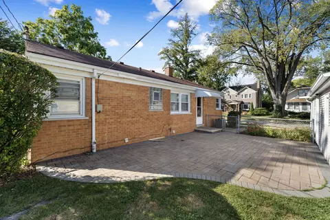 Exterior - 1205 S Cora St, Des Plaines, IL 60018 photo 6 of 6