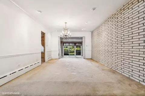 57 Park Ln, Golf, IL 60029 photo 3