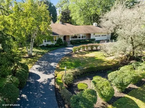57 Park Ln, Golf, IL 60029 photo 13