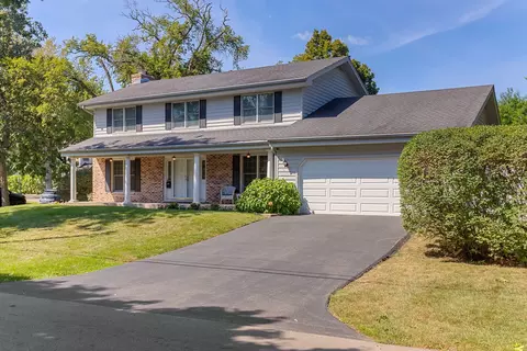 222 E Scranton Ave, Lake Bluff, IL 60044
