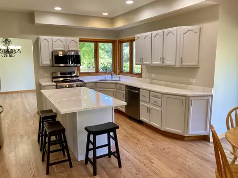 Kitchen - 1816 Anthony Ln, Mchenry, IL 60051 photo 3 of 9