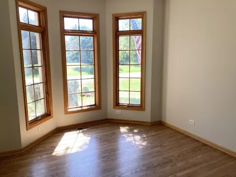Living - 1816 Anthony Ln, Mchenry, IL 60051 photo 3 of 3