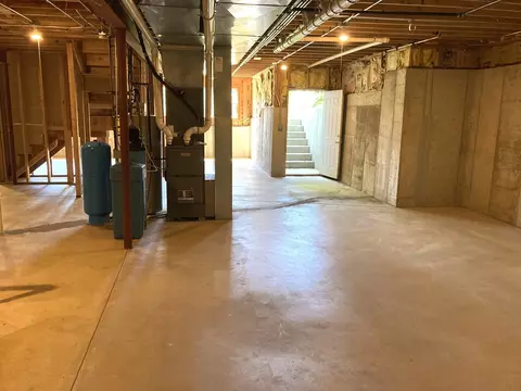 Other - 1816 Anthony Ln, Mchenry, IL 60051 photo 9 of 12