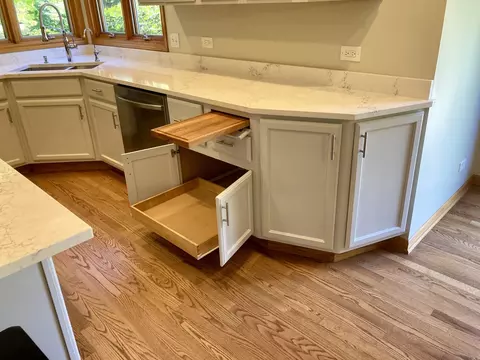 Kitchen - 1816 Anthony Ln, Mchenry, IL 60051 photo 8 of 9