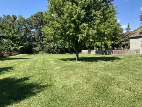 Exterior - 1816 Anthony Ln, Mchenry, IL 60051 photo 9 of 12