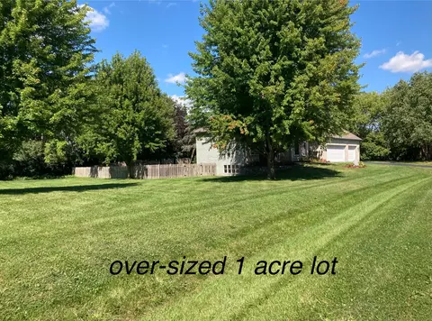 Exterior - 1816 Anthony Ln, Mchenry, IL 60051 photo 8 of 12