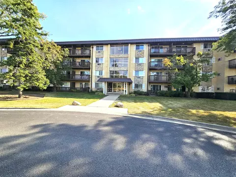 2214 S Goebbert Rd #276, Arlington Heights, IL 60005