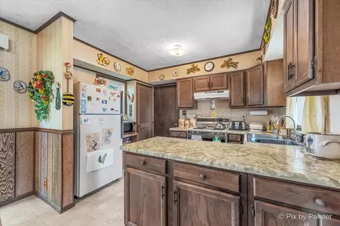 1706 W Oakleaf Dr, Mchenry, IL 60051 photo 8