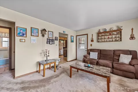 1706 W Oakleaf Dr, Mchenry, IL 60051 photo 4
