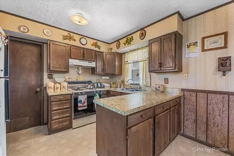 1706 W Oakleaf Dr, Mchenry, IL 60051 photo 7