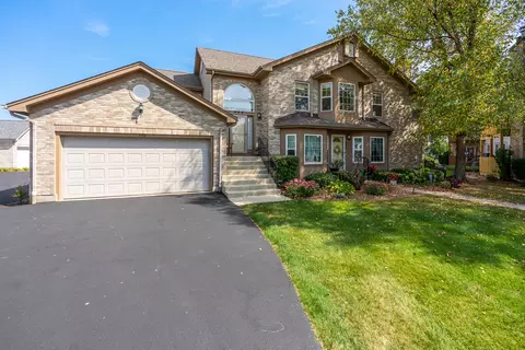 446 Kresswood Dr #446, Mchenry, IL 60050