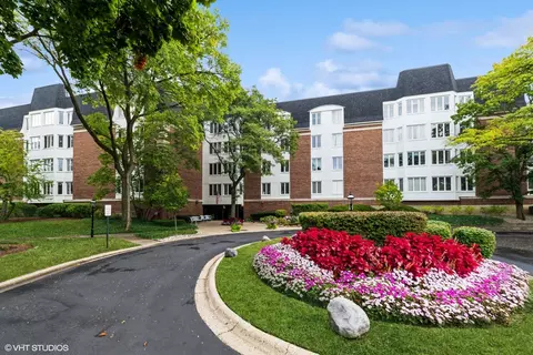 250 Lake Blvd #229, Buffalo Grove, IL 60089