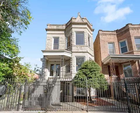 1321 N Avers Ave, Chicago, IL 60651