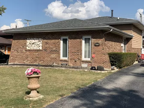 3319 Hopkins St, Steger, IL 60475