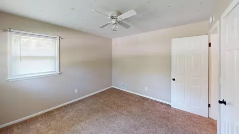 Bedroom - 471 Ida Ln, Bradley, IL 60915 photo 3 of 6