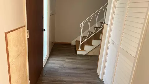 Entry Way - 8017 W Lyons St, Niles, IL 60714 photo 3 of 3