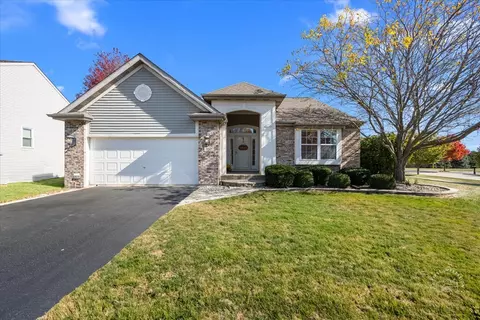 357 Messenger Cir, North Aurora, IL 60542