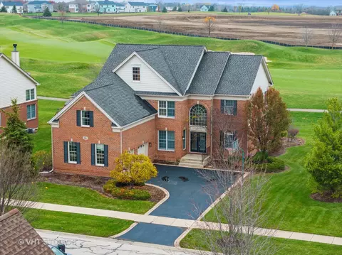 85 Open Pkwy S, Hawthorn Woods, IL 60047