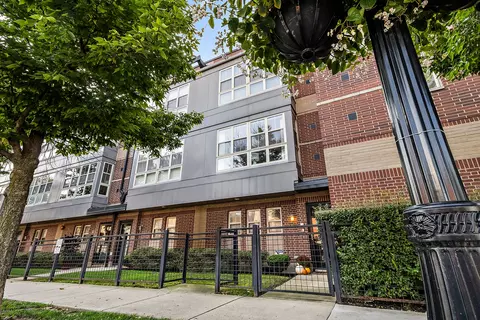 47 E 23rd St, Chicago, IL 60616 photo 2