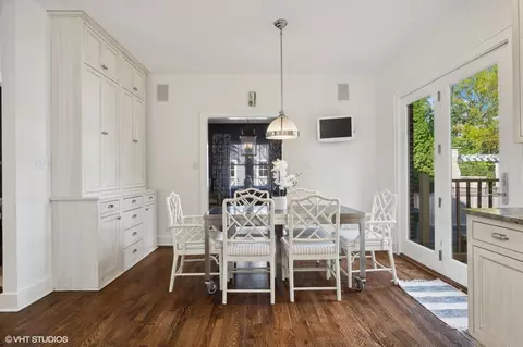 Dining - 342 E Scranton Ave, Lake Bluff, IL 60044 photo 3 of 3