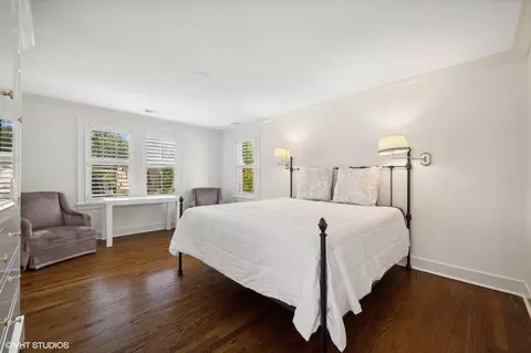Bedroom - 342 E Scranton Ave, Lake Bluff, IL 60044 photo 1 of 6