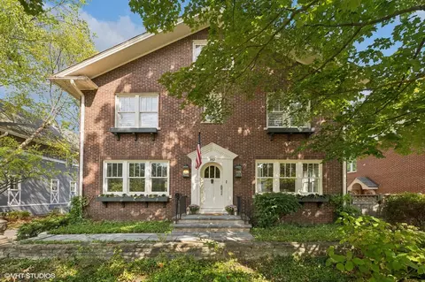342 E Scranton Ave, Lake Bluff, IL 60044
