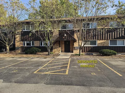 2204 Arbor Cir #3, Downers Grove, IL 60515