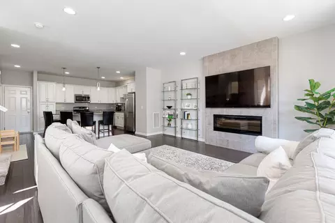 Other - 952 Station Blvd, Aurora, IL 60504 photo 3 of 10