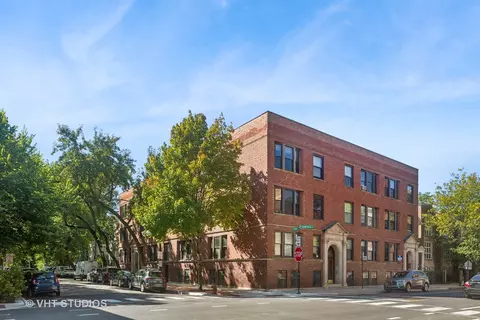 1964 N Howe St #2, Chicago, IL 60614