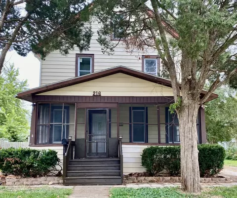 216 E North St, Pontiac, IL 61764